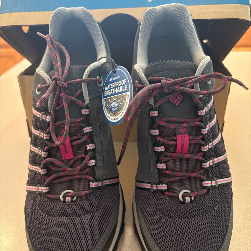 Columbia Women's 9.5 Gray & Pink Waterproof Breathable Athletic Shoes